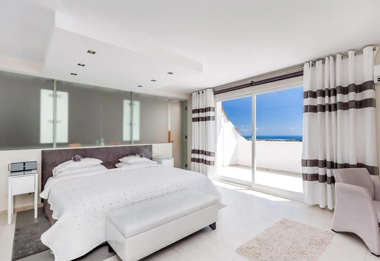 Exclusive Villa With Stunning View Benahavis