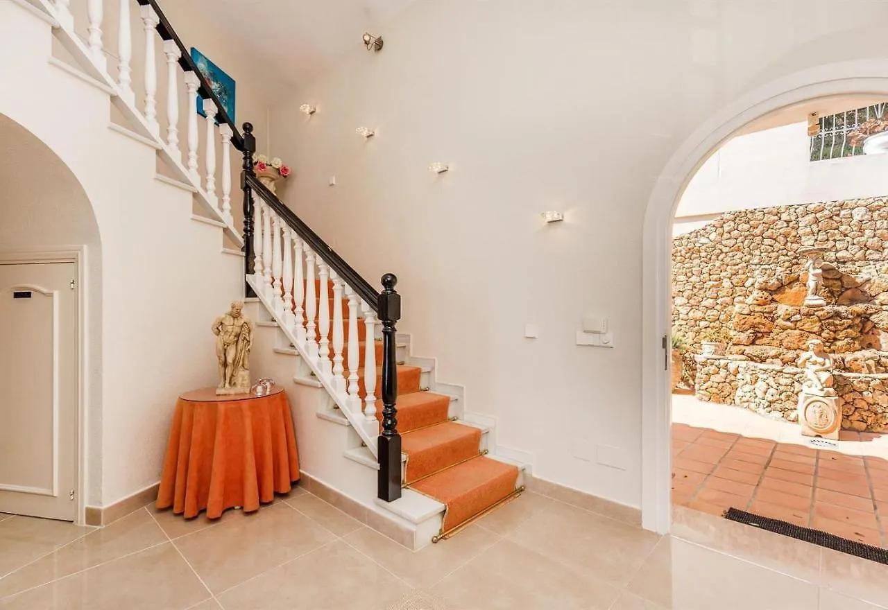 Exclusive Villa With Stunning View Benahavis 0*,